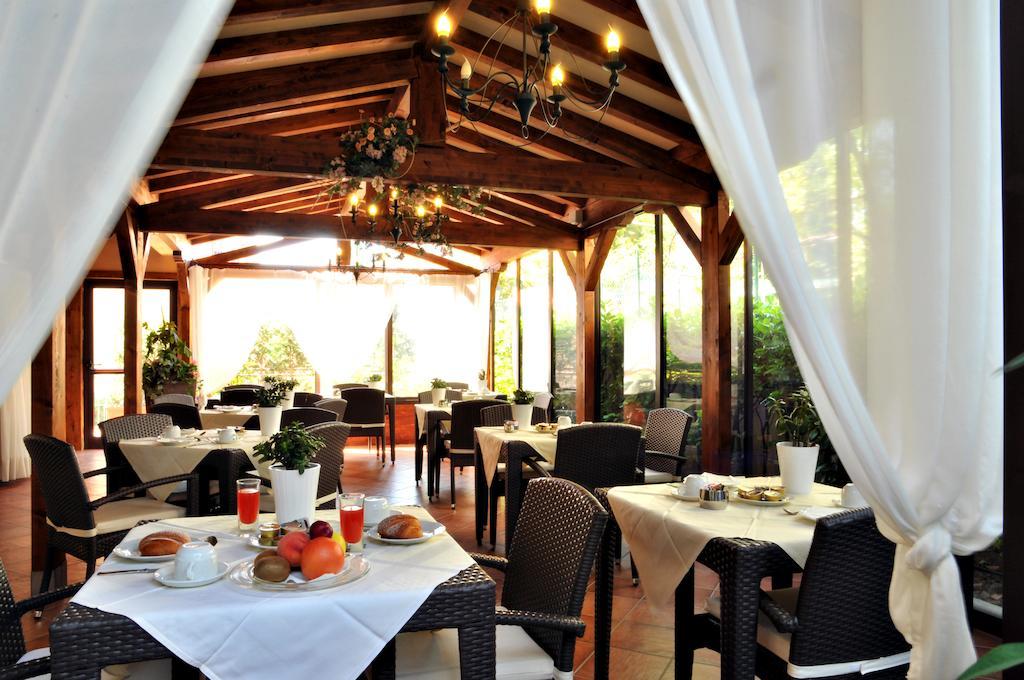 Hotel Ferro Di Cavallo Pavullo nel Frignano Buitenkant foto