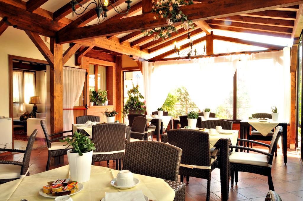 Hotel Ferro Di Cavallo Pavullo nel Frignano Buitenkant foto