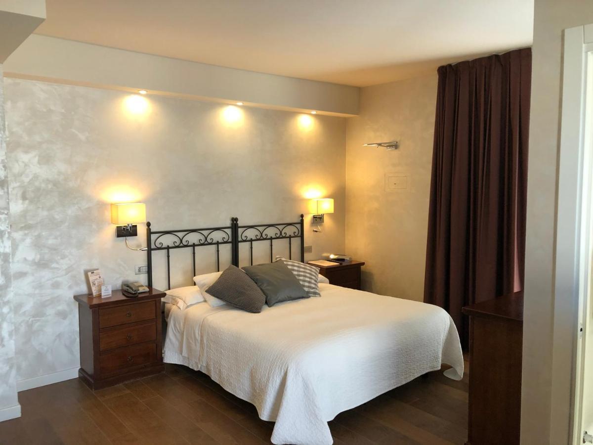 Hotel Ferro Di Cavallo Pavullo nel Frignano Buitenkant foto